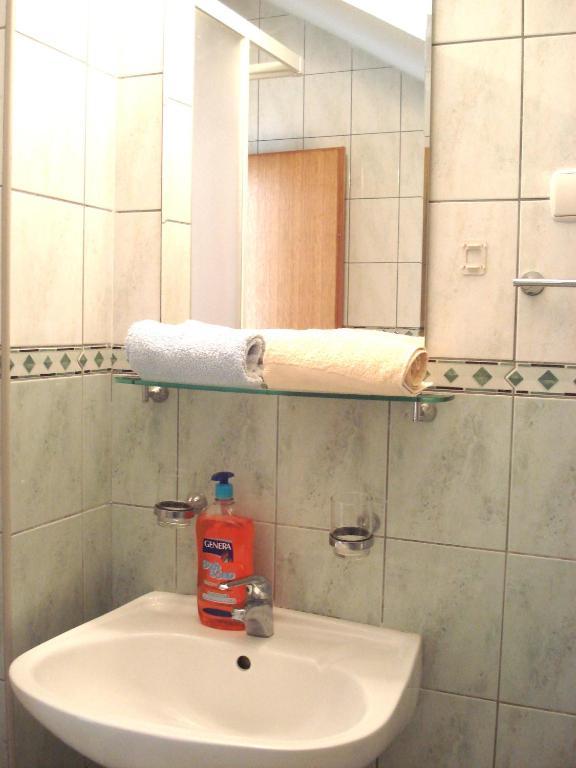 Guest House Karevic Hvar Town Exterior photo